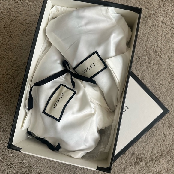 Gucci Black Velvet Floral Heels - Picture 9 of 12